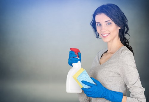 Detailed kitchen cleaning during a Roehampton move out service